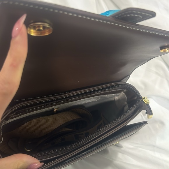 Elegant bag✨ - Picture 3 of 5